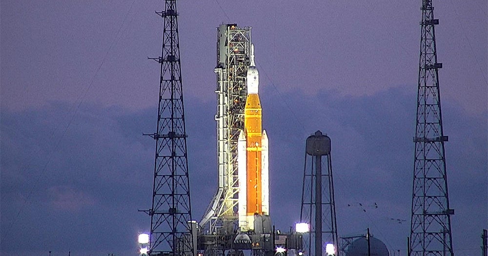 Ground equipment glitch delays moon rocket dress rehearsal