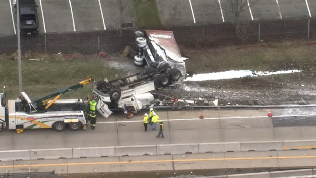 cranberry-turnpike-tractor-trailer-overturn-2 