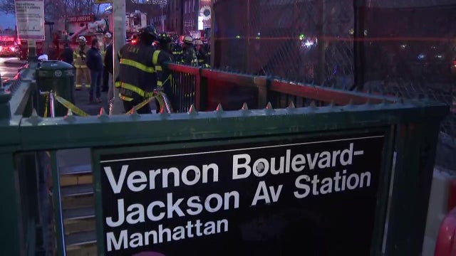 stalled-7-train-queens.jpg 