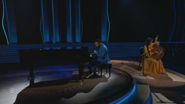 UKRAINIAN MUSICIAN PKG.transfer_frame_1378