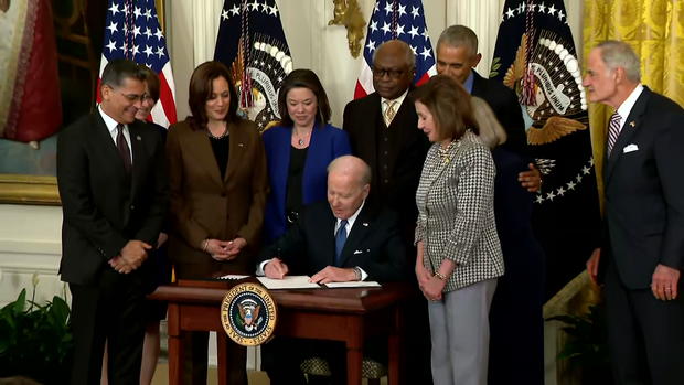 President Biden signs ACA extension executive order with fmr. President Obama, Rep. Angie Craig 