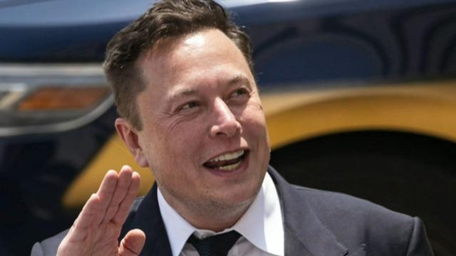 cbsn-fusion-elon-musk-reveals-twitter-shares-thumbnail-950073-640x360.jpg 