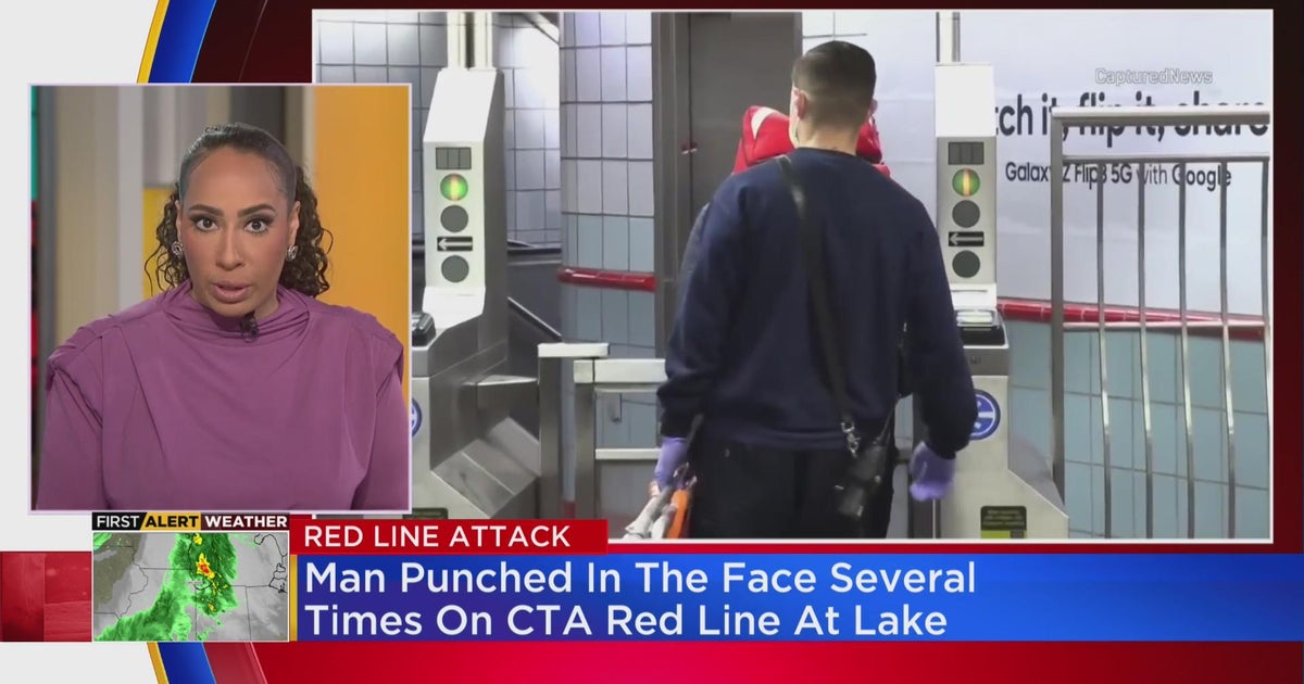 Man attacked by multiple people on CTA Red Line in The Loop - CBS Chicago