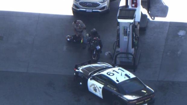 High-speed motorcycle pursuit winds through LA 