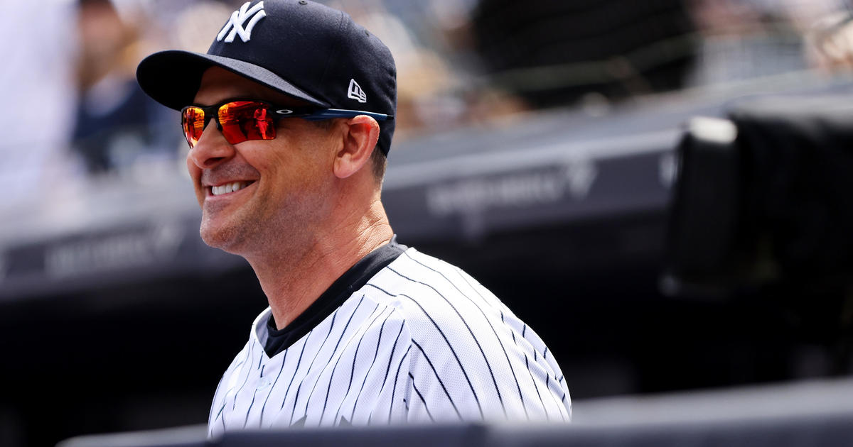 Despite another postseason failure, Yankees to bring Aaron Boone back as manager