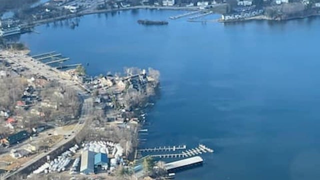 Ice-out-Lake-Winnipesaukee.jpg 