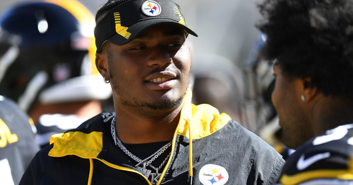 Ryan Shazier attends Steelers game wearing his own jersey