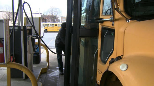 0409-eveningnews-schoolbusfuel-954989-640x360.jpg 