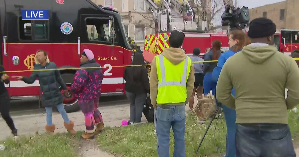 Three people injured when part of building collapses in East Garfield