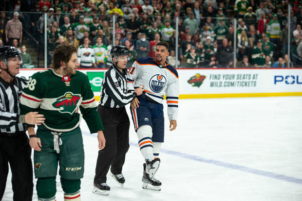 NHL: APR 12 Oilers at Wild 