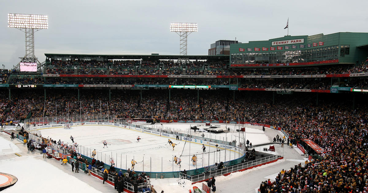 Limited number of tickets for Winter Classic at Fenway Park go on sale