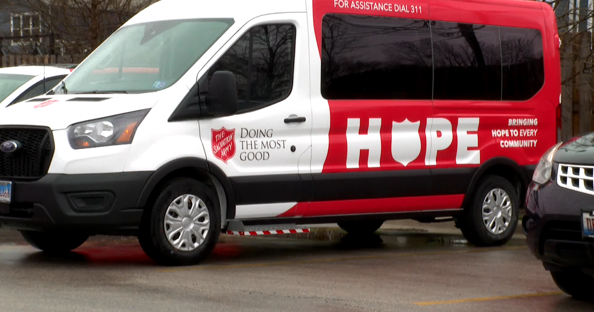 Kluisje token volgorde Salvation Army dispatches fleet of Shuttles of Hope to transport people in  need - CBS Chicago