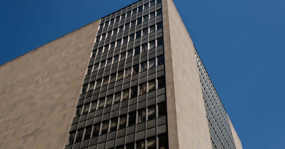 Tenants in Manhattan, Brooklyn face eviction without legal