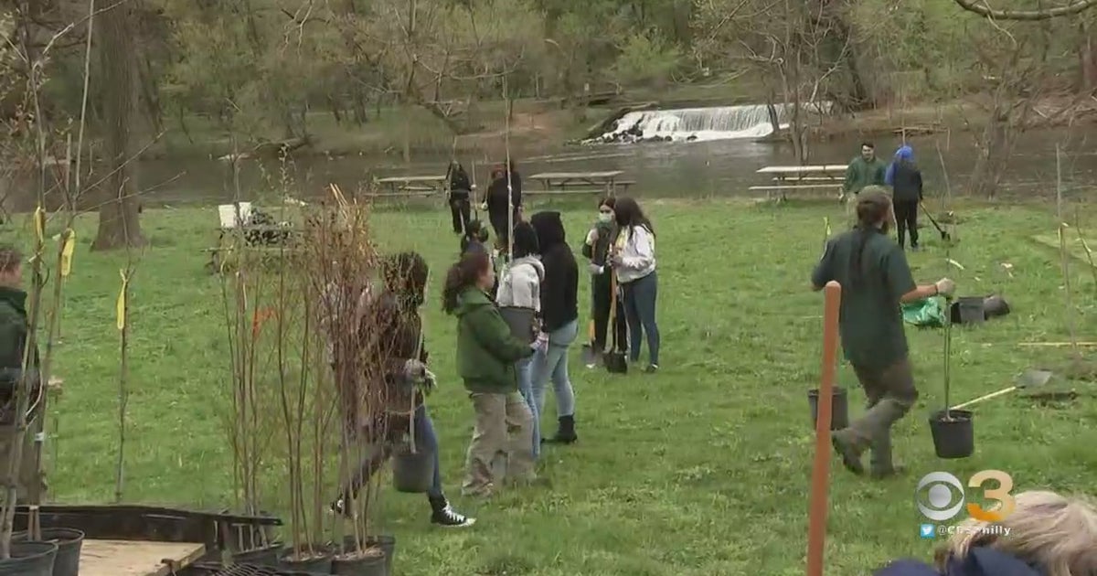 Delaware Volunteers, State Officials Plant Trees In Brandywine Park In