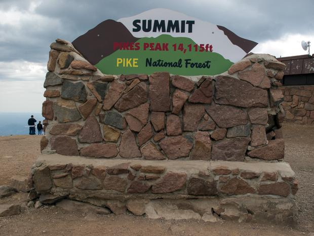 Summit Sign 