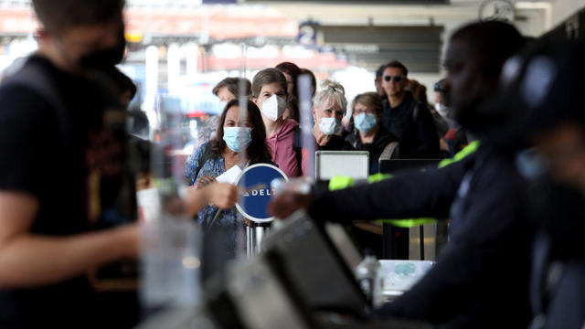 Airports and airlines dropped their mask requirements after a Florida federal judge voided the Biden administrations mask mandate for planes, trains and buses. 
