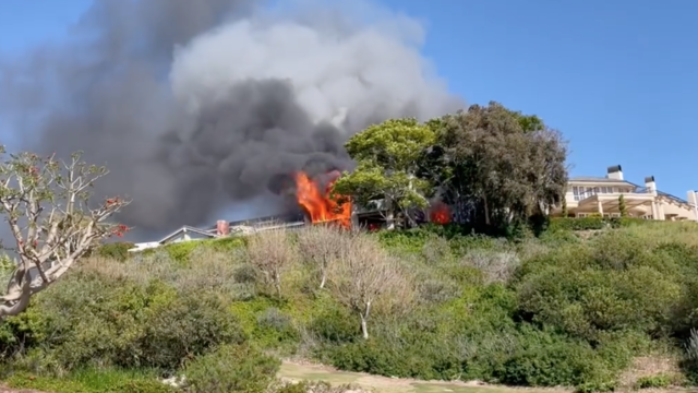 Fire tears through home in Newport Beach 