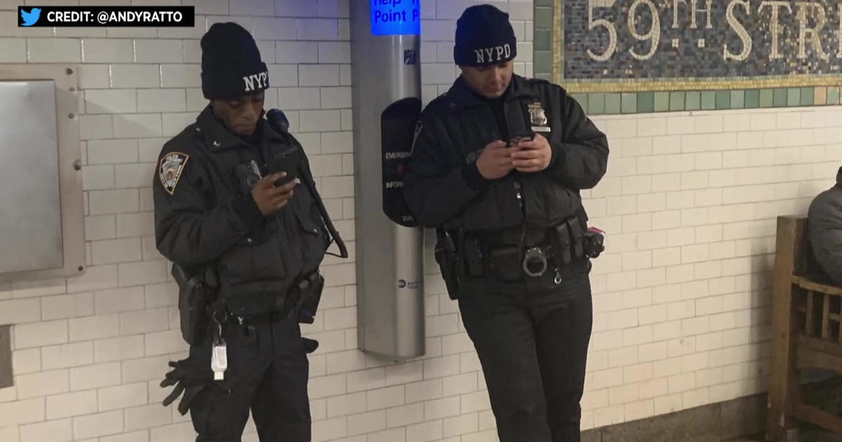 nypd-subway-safety-iphones.jpg
