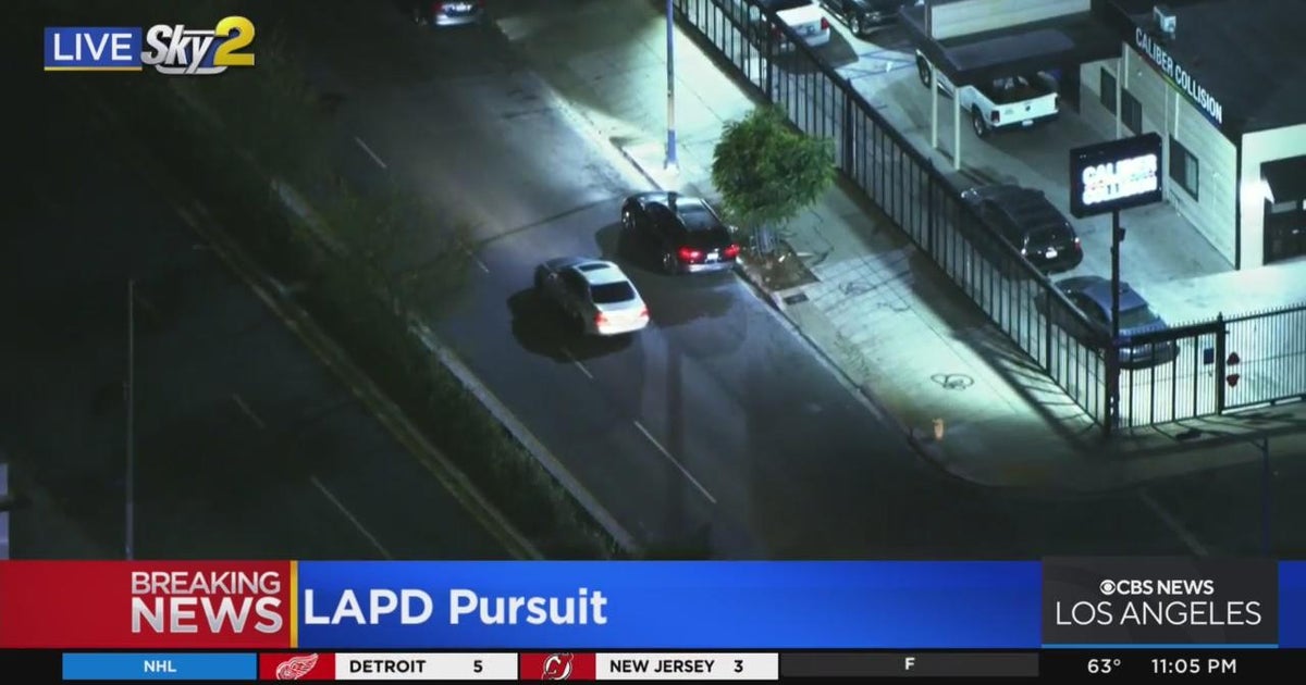 Suspect leads police on slow-speed pursuit - CBS Los Angeles