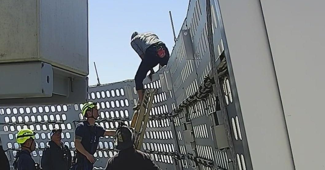 Man arrested after brazenly climbing Salesforce Tower in San Francisco