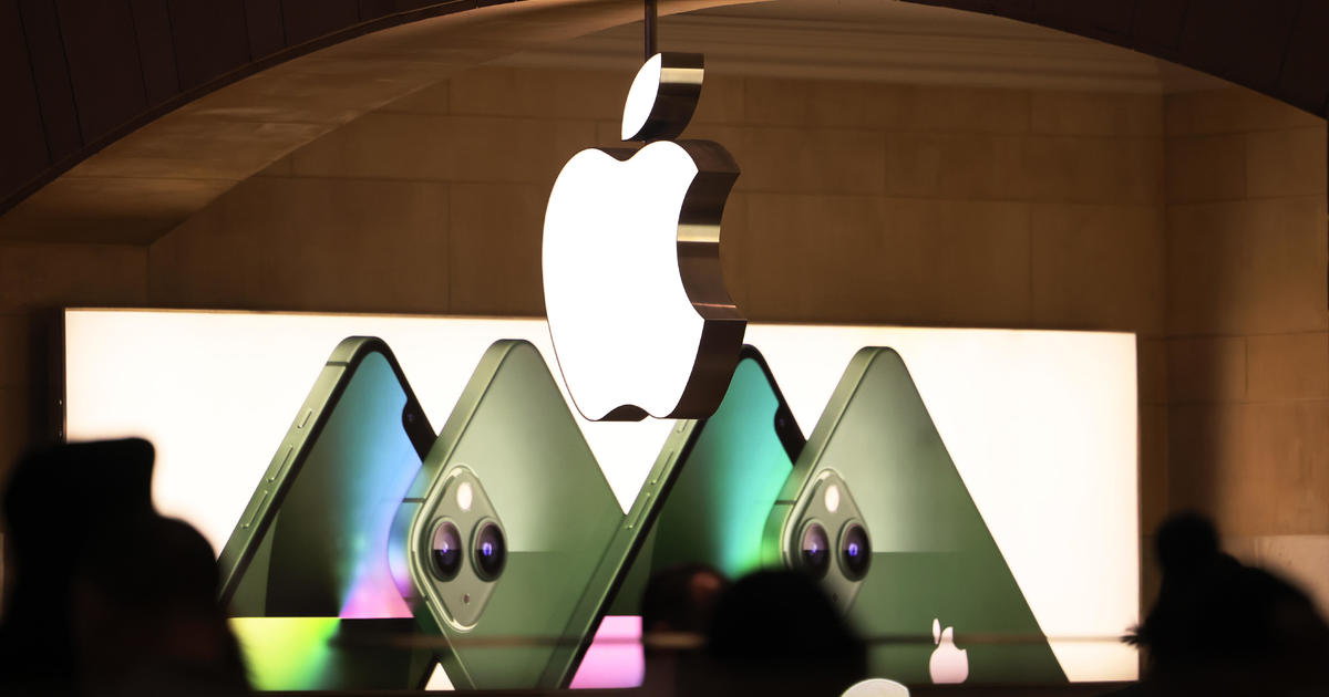 apple-feeling-heat-from-workers-as-second-store-files-union-election