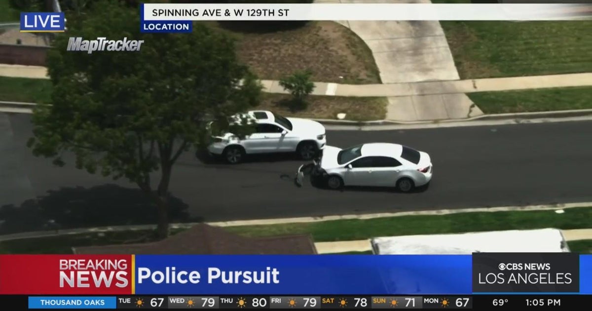 Pursuit suspect crashes head-on into car - CBS Los Angeles