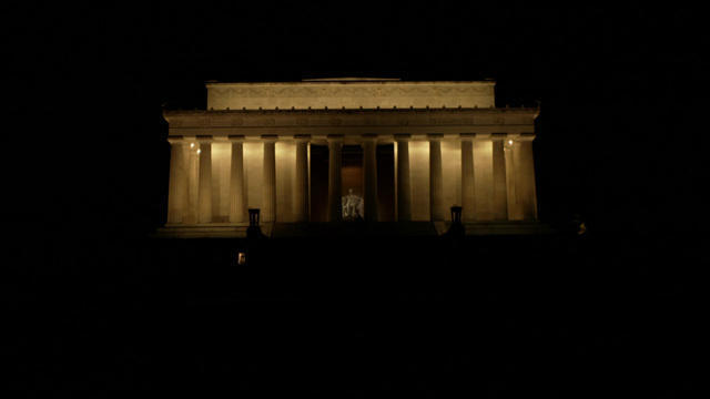 lincolnmemorialatnight1920-998559-640x360.jpg 