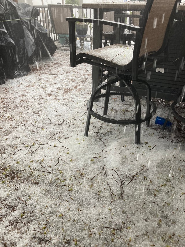 Hail near Horseshoe Lake 