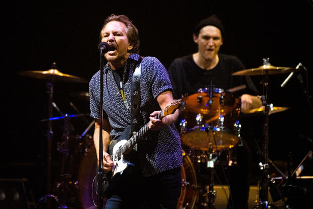 Pearl Jam at Oakland Arena 