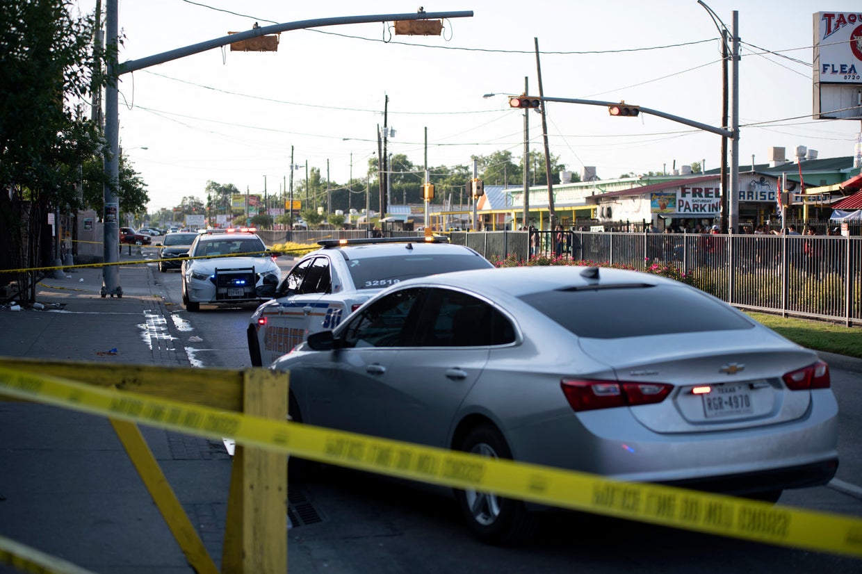 Shooting at bustling Houston flea market leaves two dead, three ...