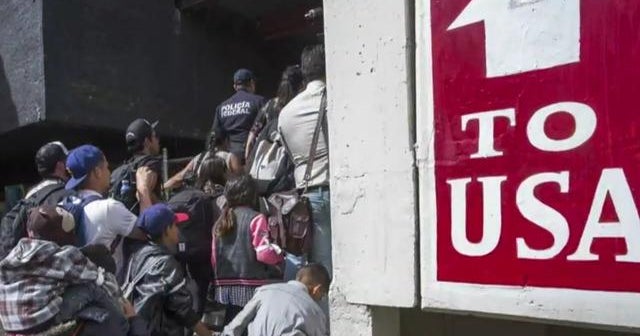 Federal judge to rule on Title 42 immigration law - CBS News