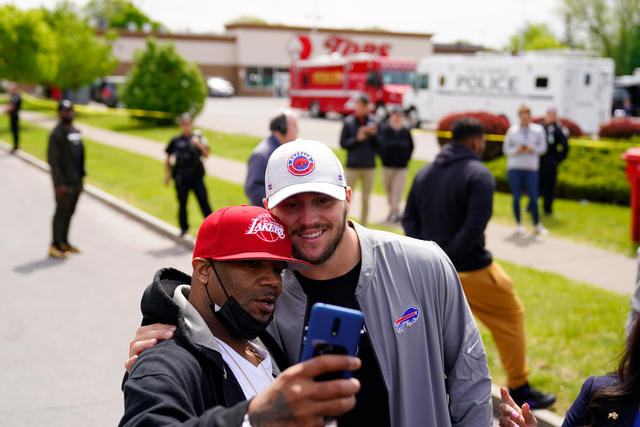 Buffalo Bills distribute food at site of mass shooting