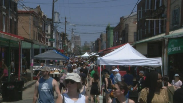 19VO_9TH-ST-ITALIAN-MARKET-FEST.transfer_frame_1293.jpg 