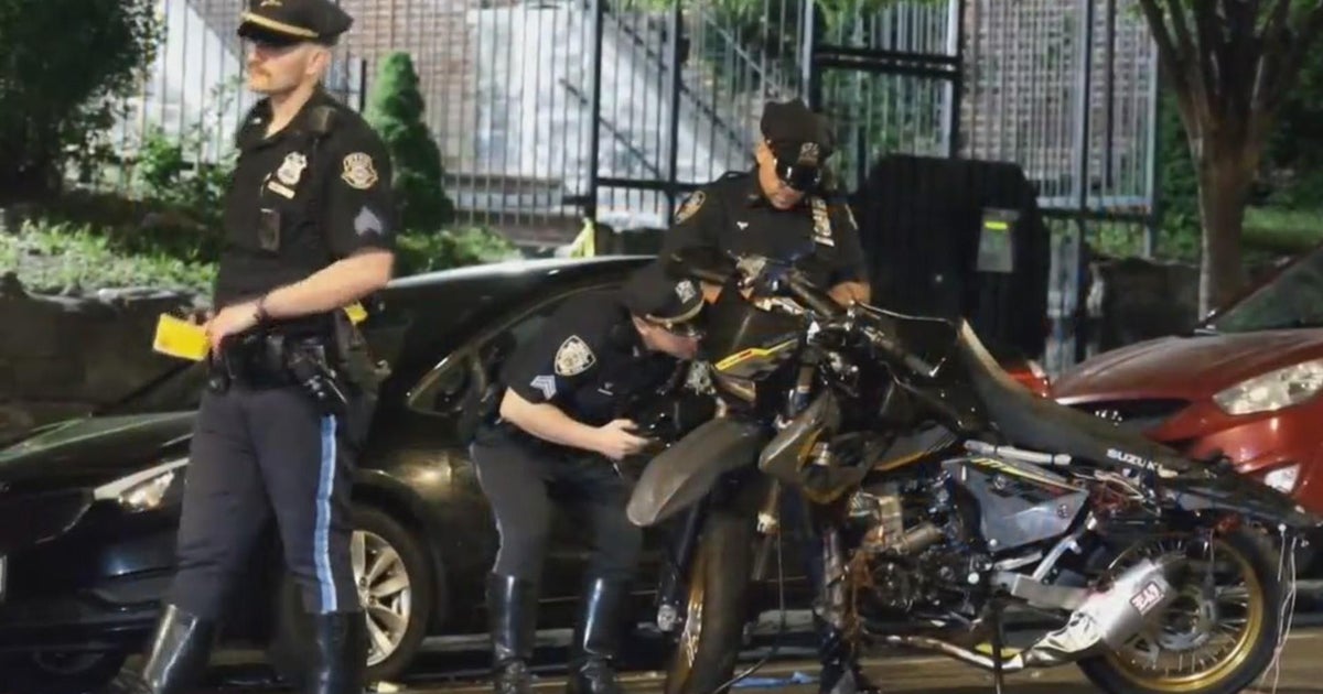 Motorcyclist critically hurt, passenger killed in Bronx crash CBS New