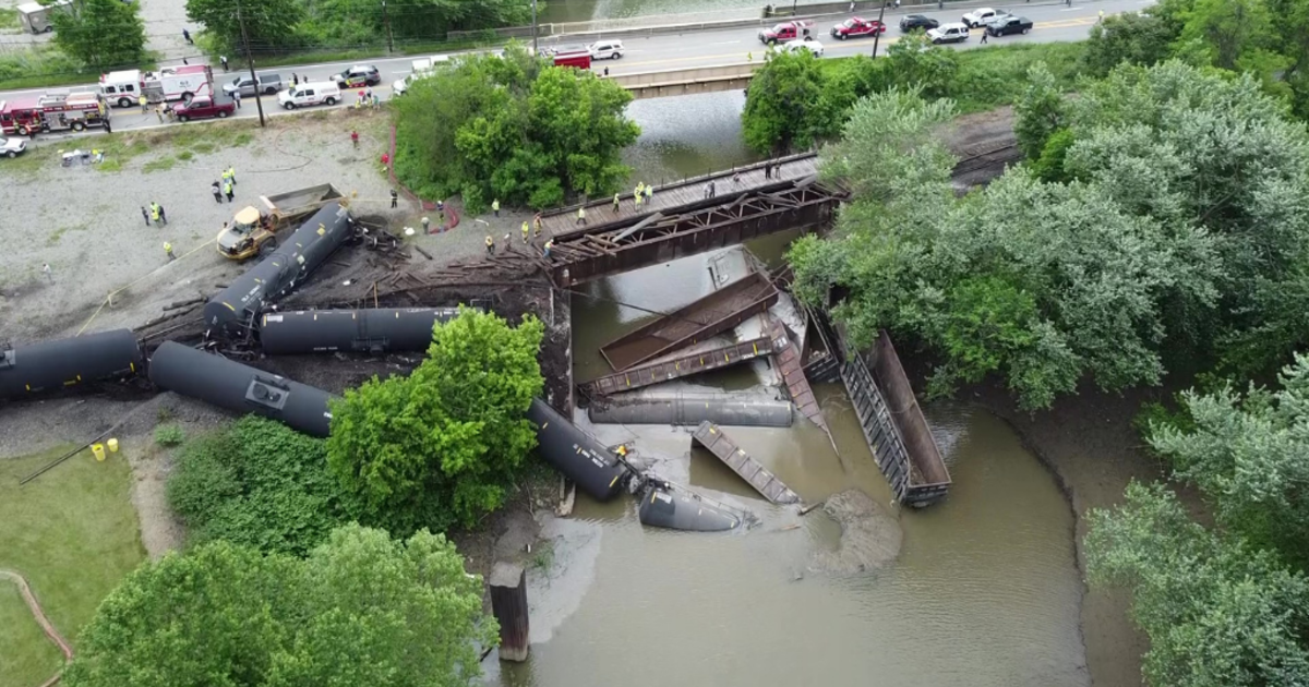 Freeport Road reopens after train derailment CBS Pittsburgh