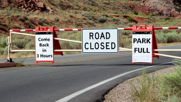 arches-road-closed-sign.jpg 