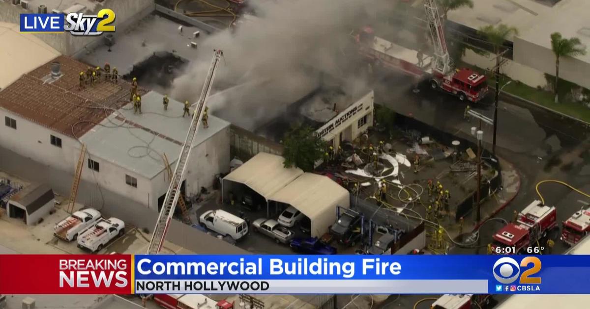 Massive commercial fire breaks out in North Hollywood - CBS Los Angeles