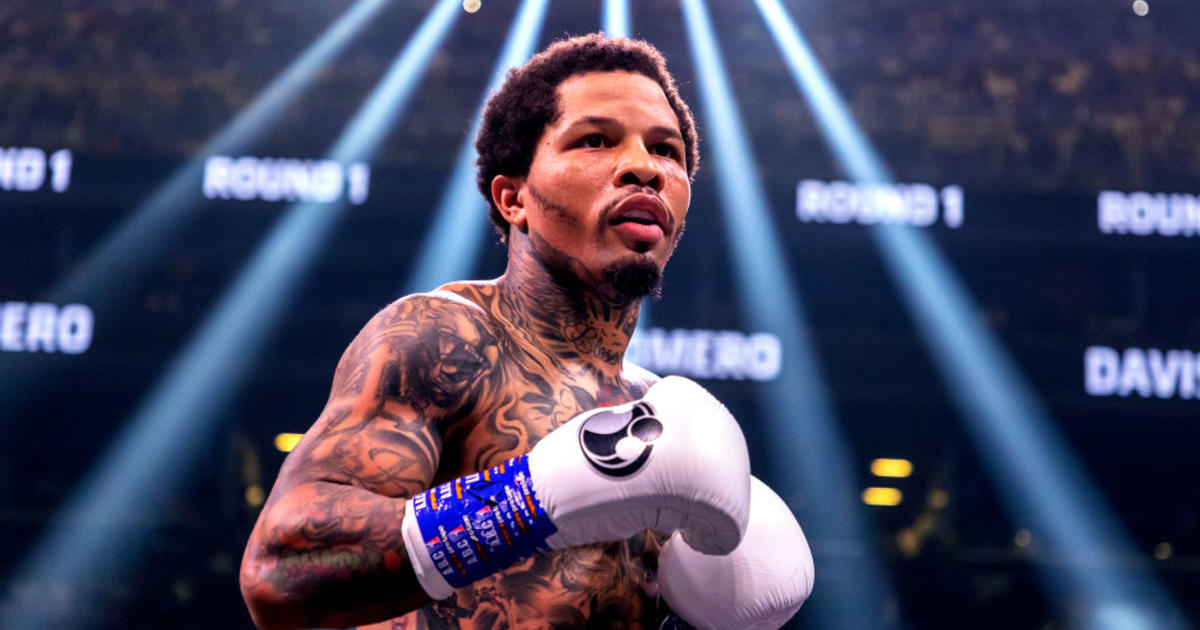 Gervonta Davis blinds opponent before scoring ninth-round victory