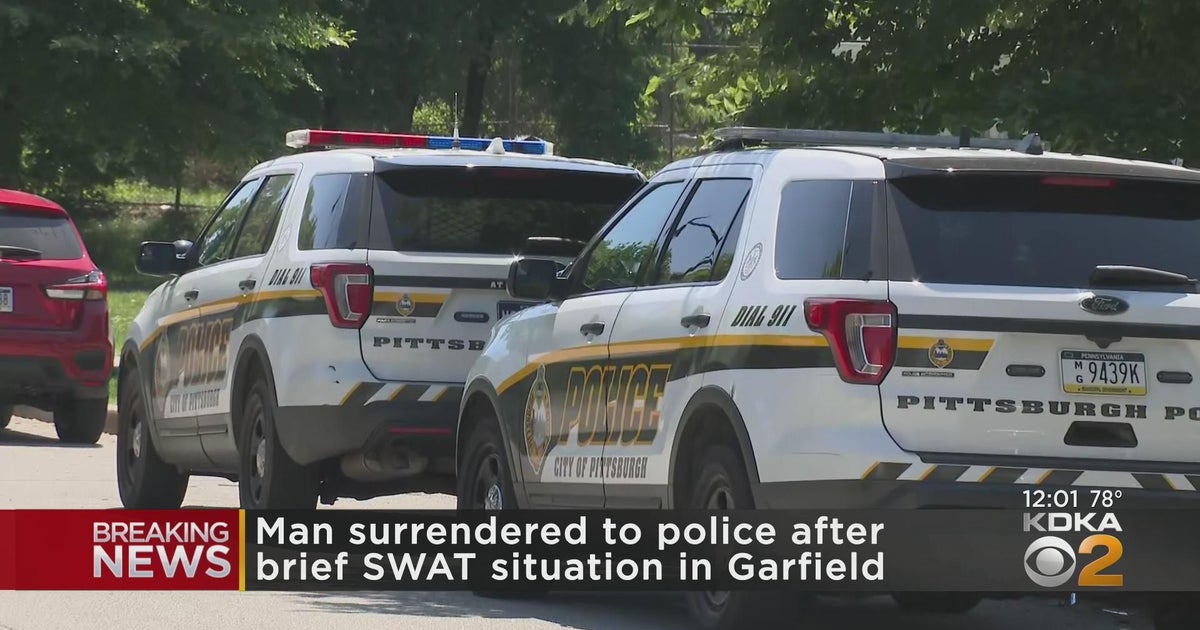 Man surrenders after SWAT standoff in Garfield - CBS Pittsburgh