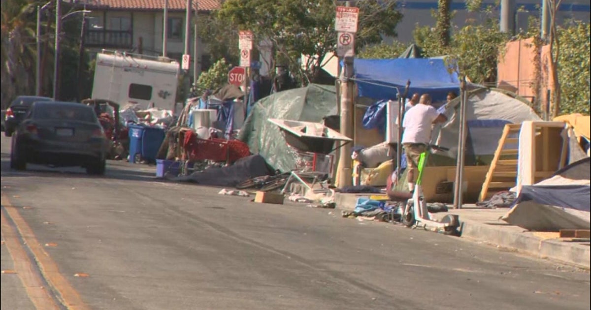 LA parents plead for an encampment ban near schools during City Council ...