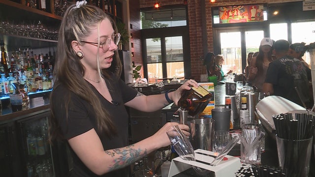 bartenders.jpg 