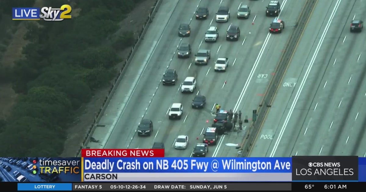 Threecar collision on 405 in Carson leaves one dead CBS Los Angeles