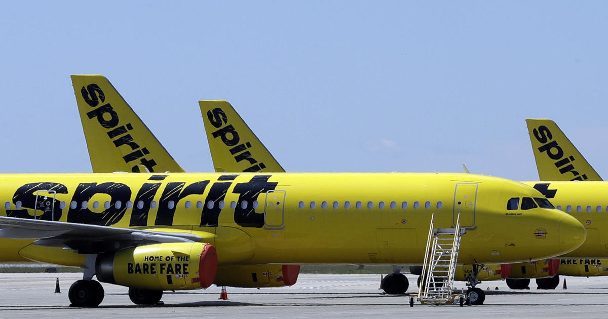 Bidding war for Spirit Airlines heats up ahead of vote