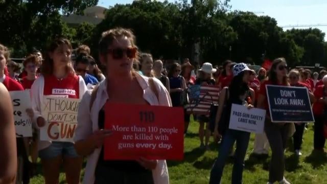cbsn-fusion-pressure-intensifies-for-gun-reform-deal-thumbnail-1050788-640x360.jpg 