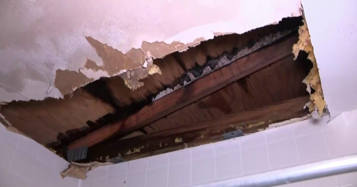 Last day for displaced Coral Springs residents to gather belongings after buildings deemed unsafe