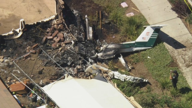 hemet-plane-into-house.png 