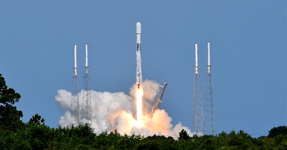 SpaceX Falcon 9 rocket launches Egyptian communications satellite