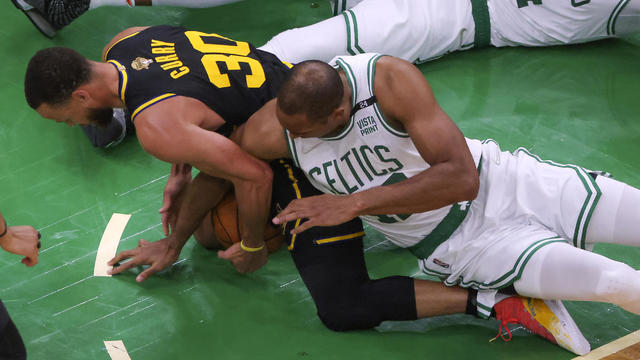 Golden State Warriors Vs Boston Celtics At TD Garden 