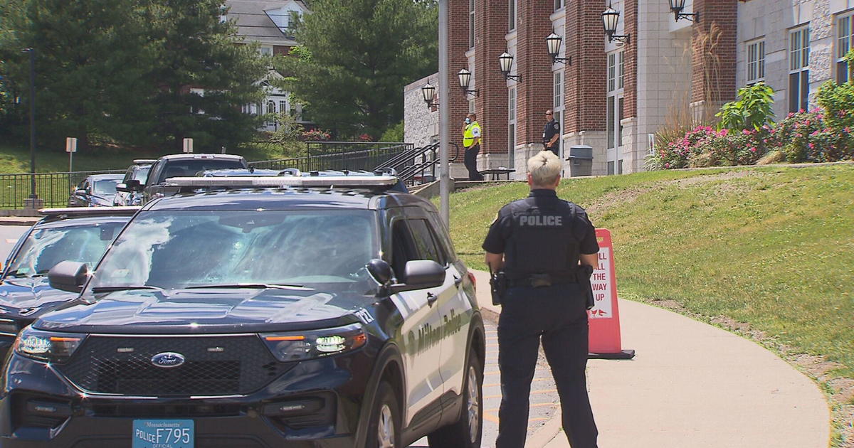 Pierce Middle School In Milton Put On Lockdown After Bullets Found In Bathrooms Cbs Boston 