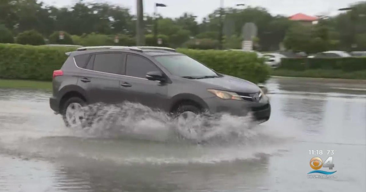 South Florida’s bad weather makes for thunderous video